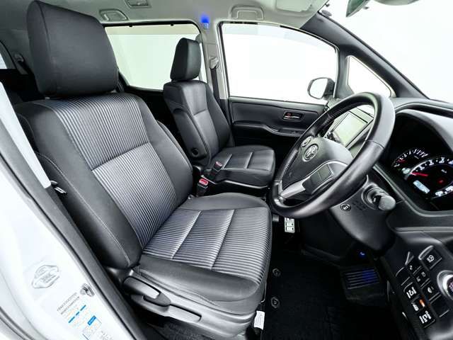 Toyota VOXY 2016-02 18533-7