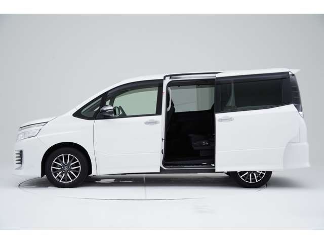 Toyota VOXY 2016-02 18533-2