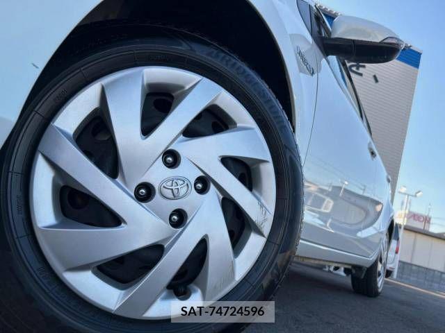 Toyota AQUA 2015-11 395694-18