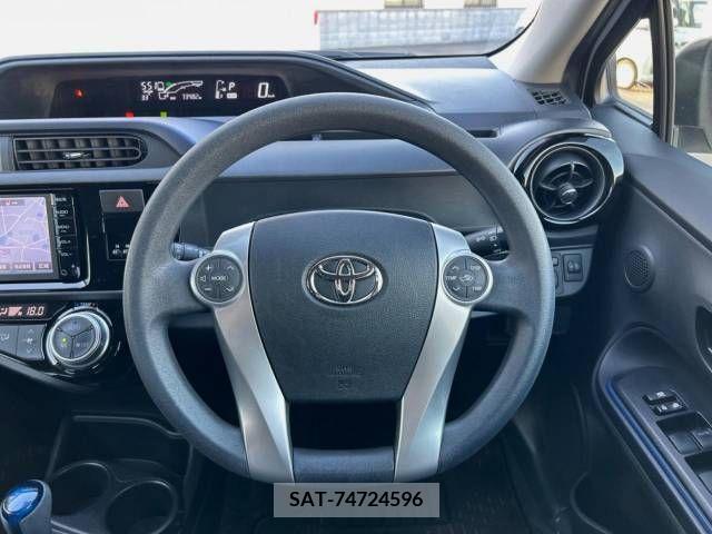 Toyota AQUA 2015-11 395694-2