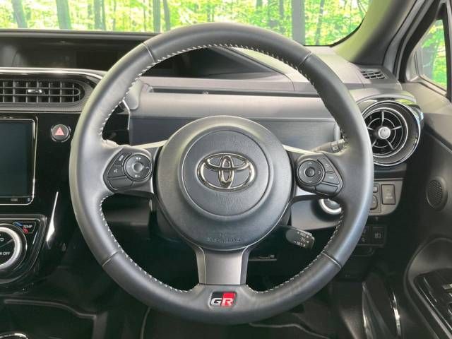Toyota AQUA 2018-10 10725-11
