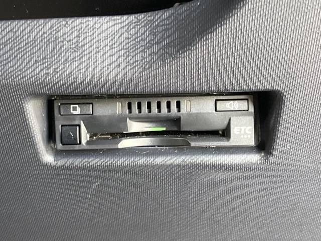 Toyota AQUA 2018-10 10725-6