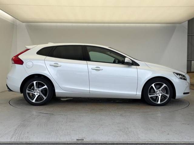 Volvo V40 2016-11 186849-19