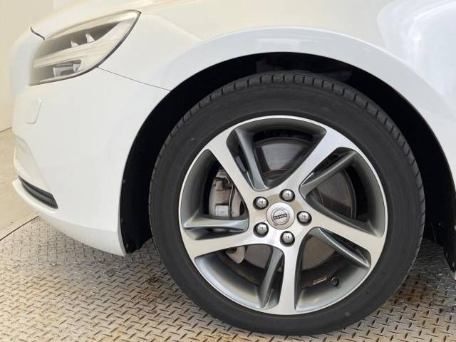 Volvo V40 2016-11 186849-15