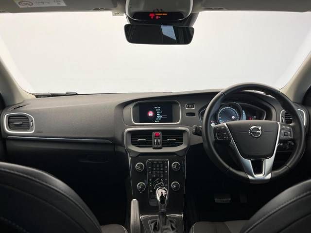 Volvo V40 2016-11 186849-1
