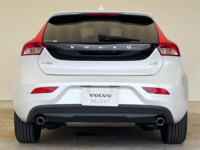 Volvo V40 2016-11 186849-18