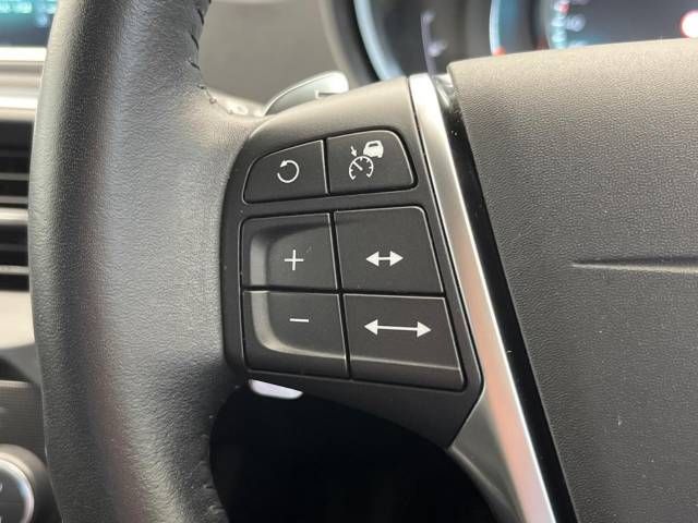 Volvo V40 2016-11 186849-9
