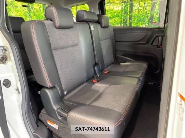 Toyota SIENTA 2018-01 394044-9