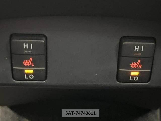 Toyota SIENTA 2018-01 394044-6