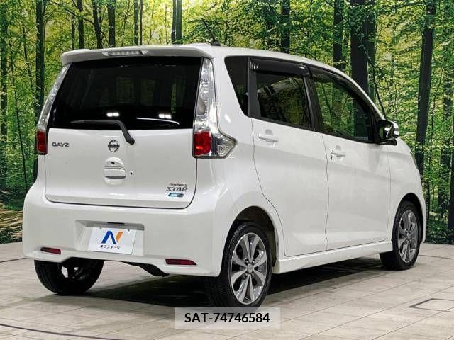 Nissan DAYZ 2013-10 353257-17