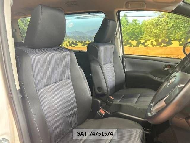 Toyota VOXY 2015-03 236879-8