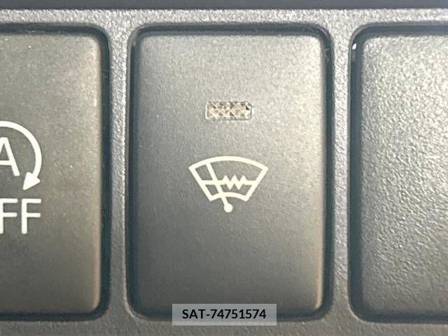 Toyota VOXY 2015-03 236879-6