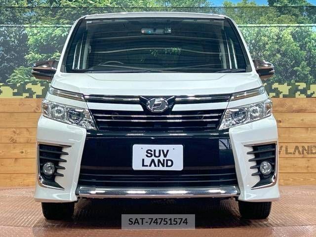 Toyota VOXY 2015-03 236879-14