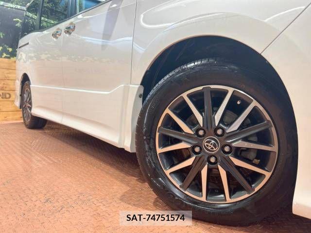 Toyota VOXY 2015-03 236879-13