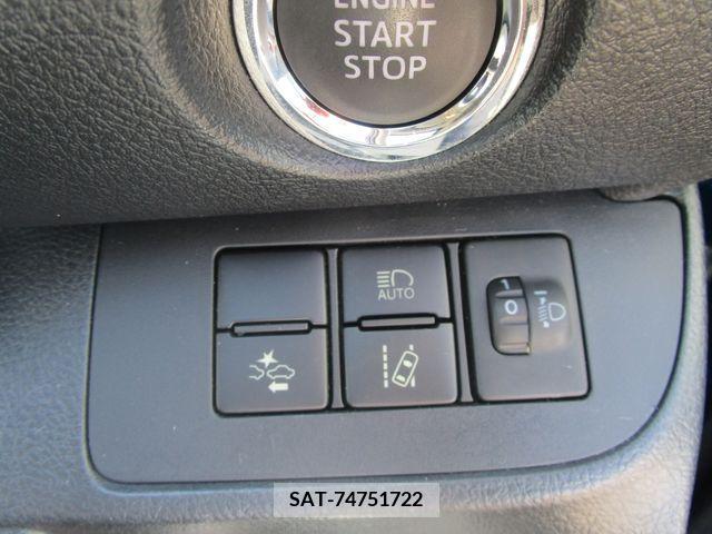 Toyota SIENTA 2018-11 381369-14