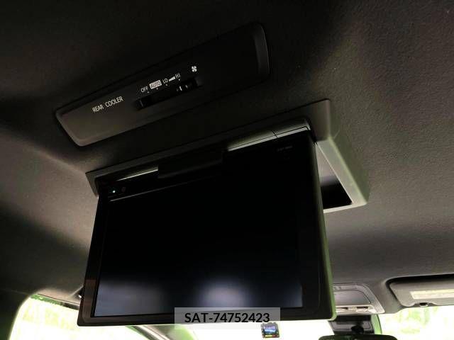 Toyota NOAH 2017-06 321523-3