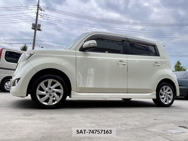 Toyota BB 2009-01 344004-1