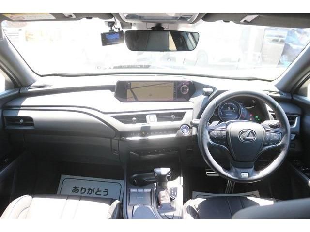 Lexus UX 2020-02 6784-15
