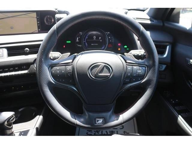Lexus UX 2020-02 6784-16