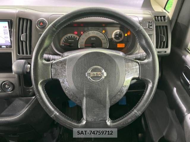 Nissan SERENA 2006-06 344916-11