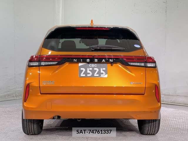 Nissan AURA 2021-08 213784-9