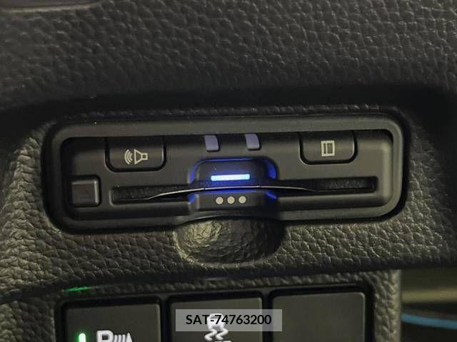 Honda N BOX CUSTOM 2022-04 331679-6