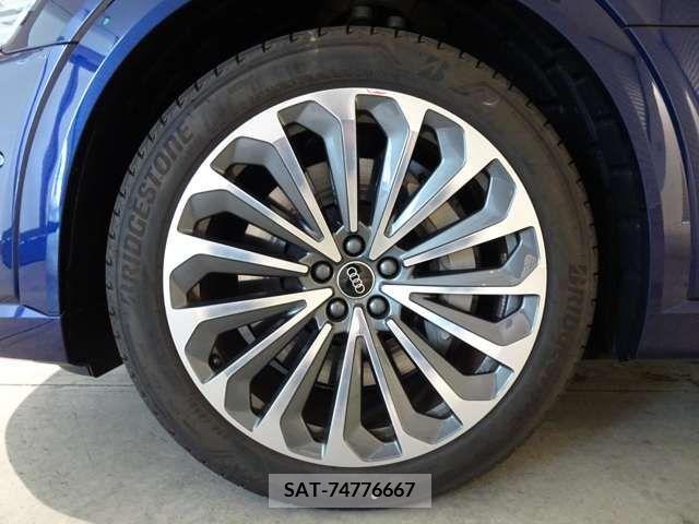 Audi E-TRON 2023-06 318028-7