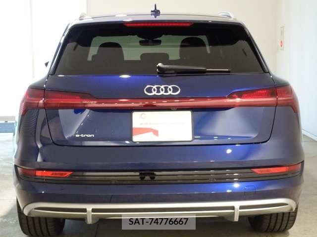 Audi E-TRON 2023-06 318028-3