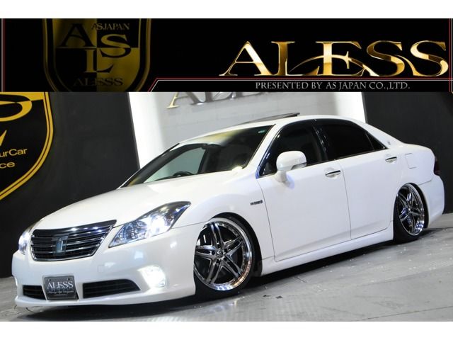 Toyota CROWN SEDAN 2011-09 1013-0