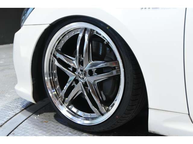 Toyota CROWN SEDAN 2011-09 1013-5