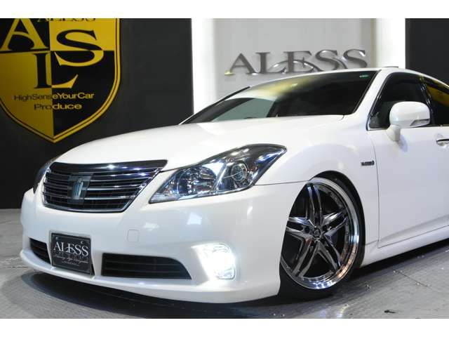Toyota CROWN SEDAN 2011-09 1013-13