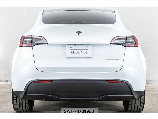 Tesla MODEL Y 2023-06 210255-8