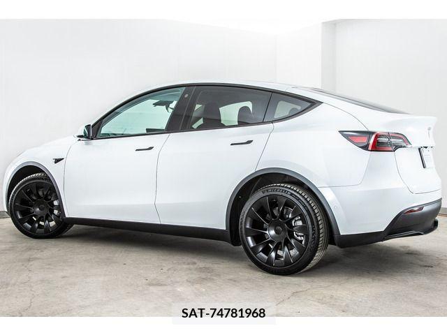 Tesla MODEL Y 2023-06 210255-10