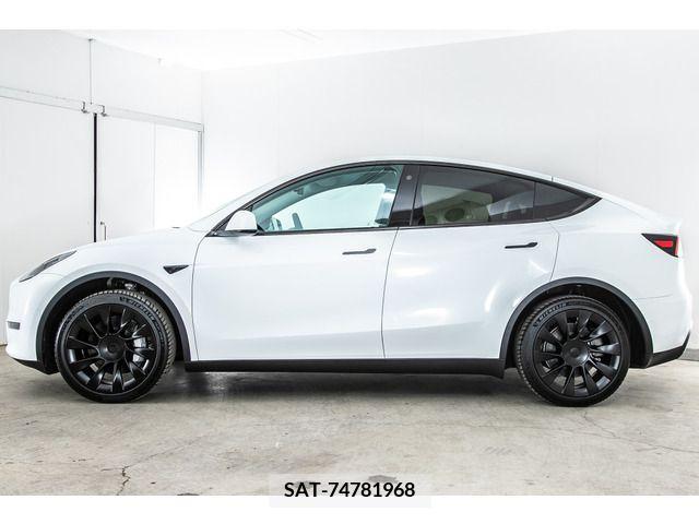 Tesla MODEL Y 2023-06 210255-11