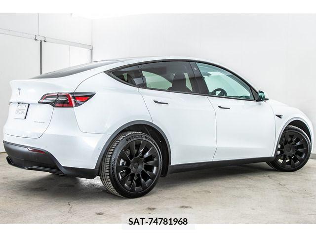 Tesla MODEL Y 2023-06 210255-7