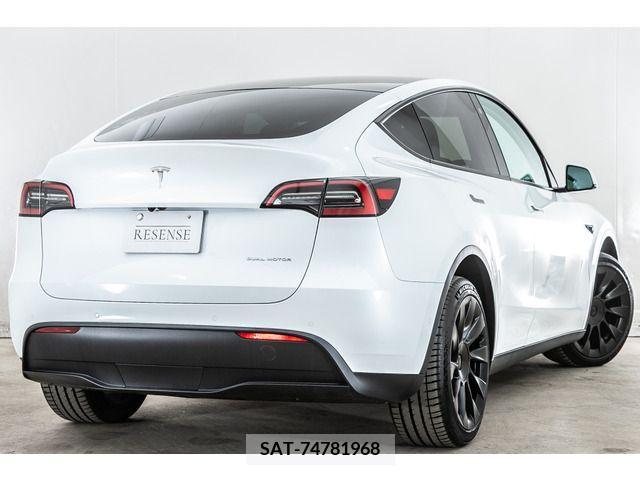 Tesla MODEL Y 2023-06 210255-2