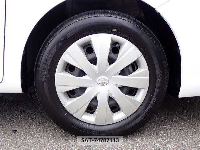 Toyota COROLLA AXIO 2017-02 334930-23