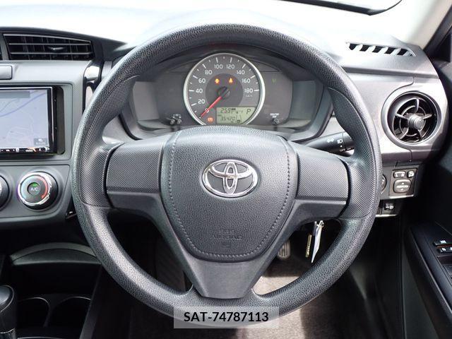 Toyota COROLLA AXIO 2017-02 334930-12