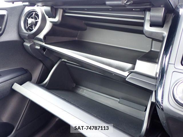 Toyota COROLLA AXIO 2017-02 334930-15