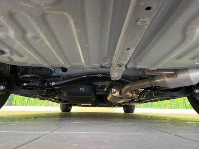 Toyota VOXY 2023-05 181202-19