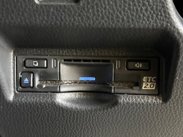 Toyota VOXY 2023-05 181202-4