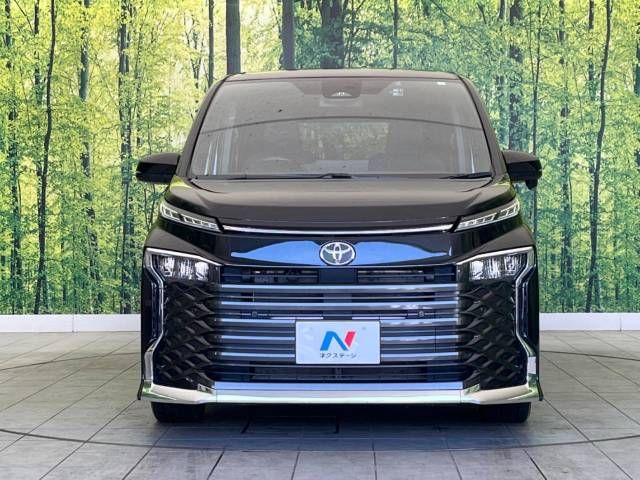 Toyota VOXY 2023-05 181202-14