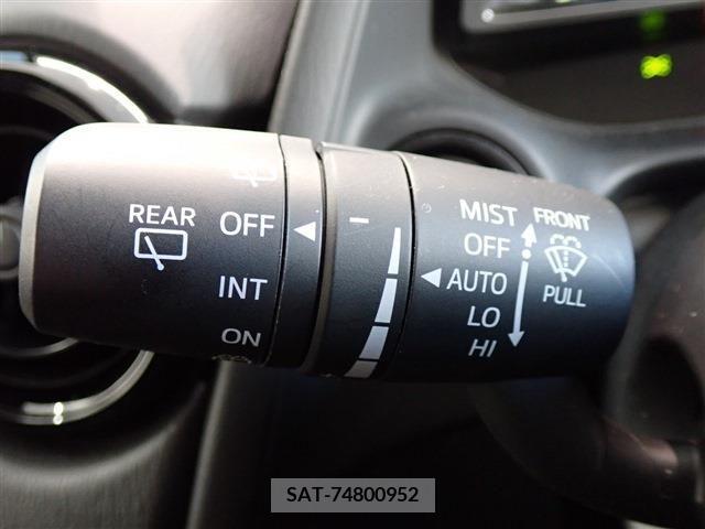 Mazda MAZDA2 2022-08 347745-20
