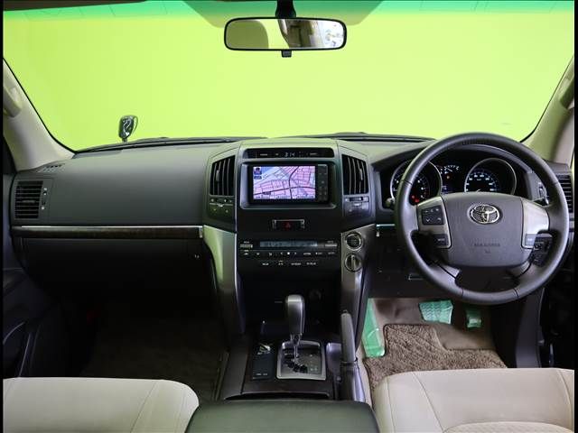 Toyota LAND CRUISER 2011-06 7213-2