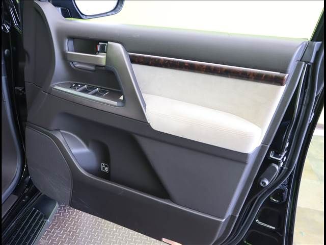 Toyota LAND CRUISER 2011-06 7213-20