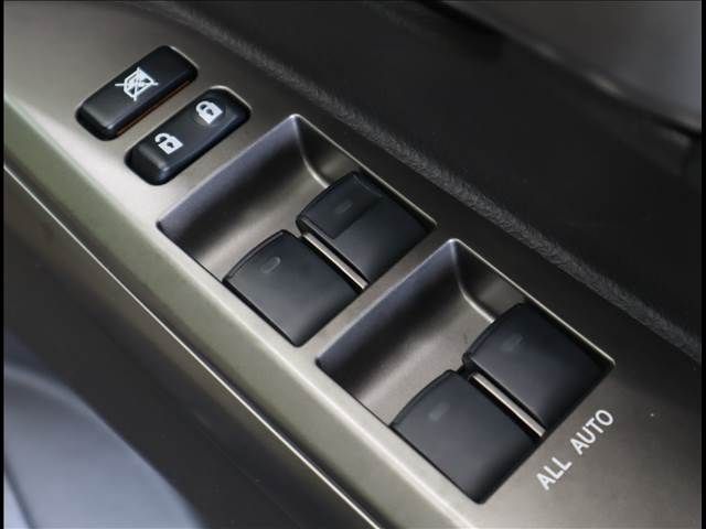 Toyota LAND CRUISER 2011-06 7213-16