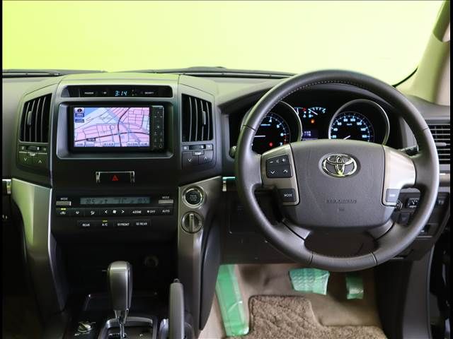 Toyota LAND CRUISER 2011-06 7213-18