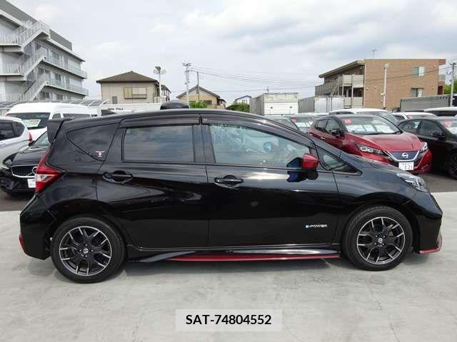 Nissan NOTE 2018-11 365446-9
