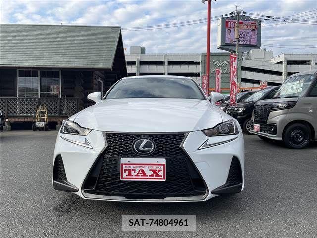 Lexus IS 2016-10 206866-16