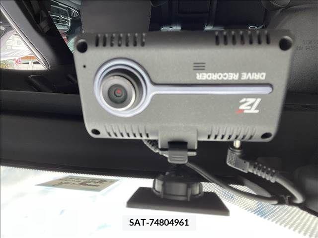 Lexus IS 2016-10 206866-12